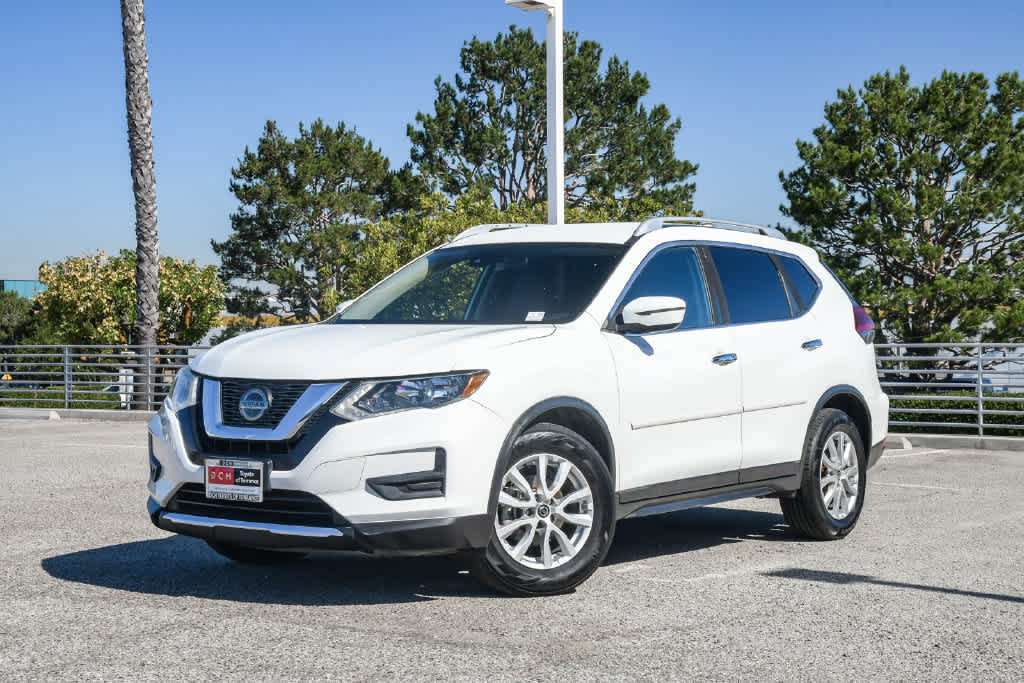 Used 2020 Nissan Rogue SV FWD image 32