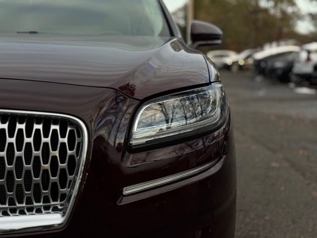 Certified 2023 Lincoln Nautilus AWD w/ Premium Package image 9