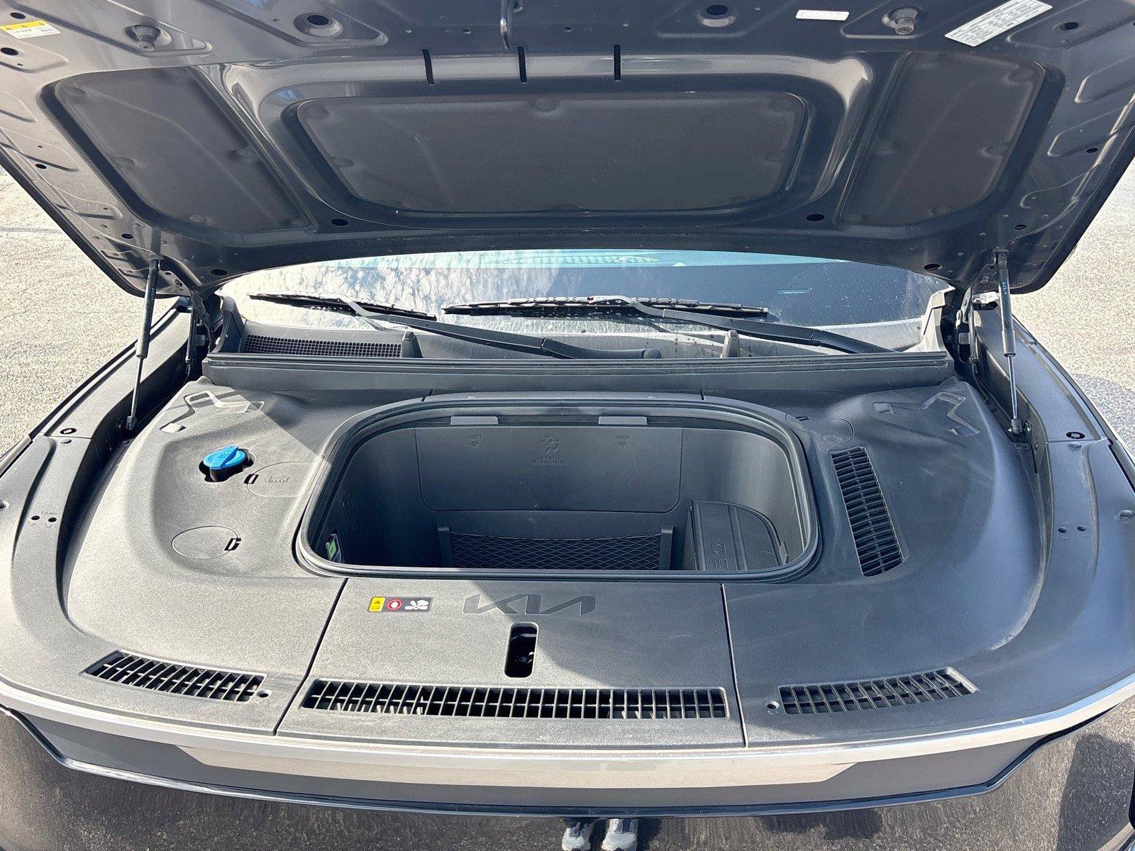 Used 2024 Kia EV9 Light Long Range RWD image 35