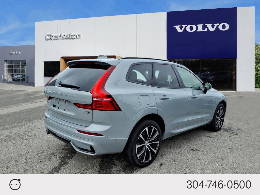 Certified 2024 Volvo XC60 B5 Ultimate w/ Climate Package AWD/4WD image 3
