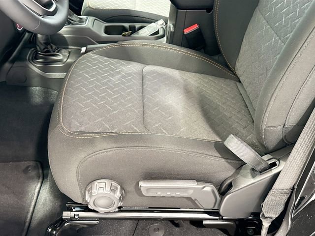 Used 2025 Jeep Gladiator Mojave w/ Convenience Group image 15