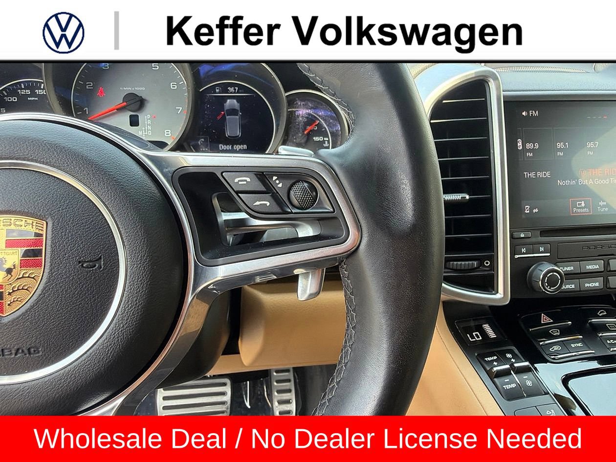 Used 2017 Porsche Cayenne S AWD/4WD image 18