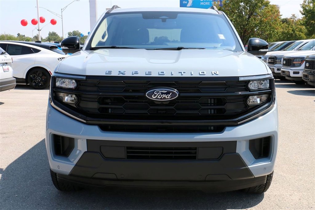 New 2025 Ford Expedition Active image 3