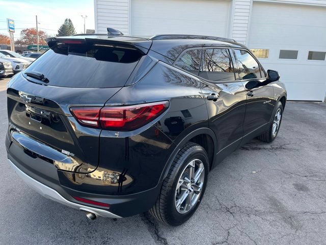 Used 2023 Chevrolet Blazer LT w/ Convenience Package AWD/4WD image 3