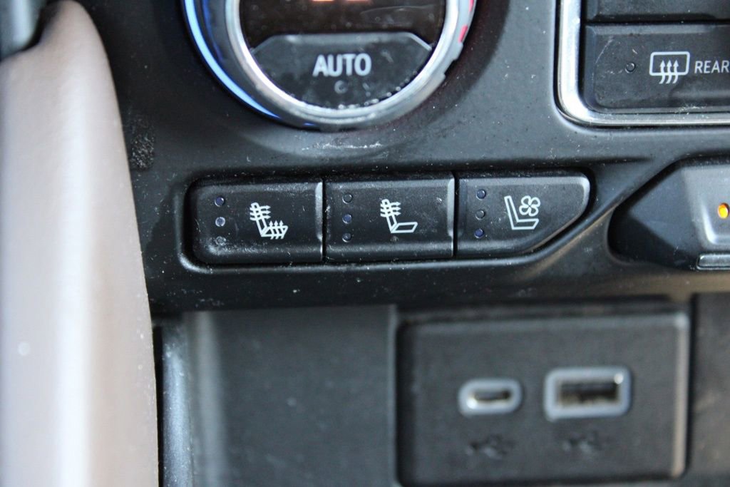 Used 2021 Chevrolet Suburban High Country image 45