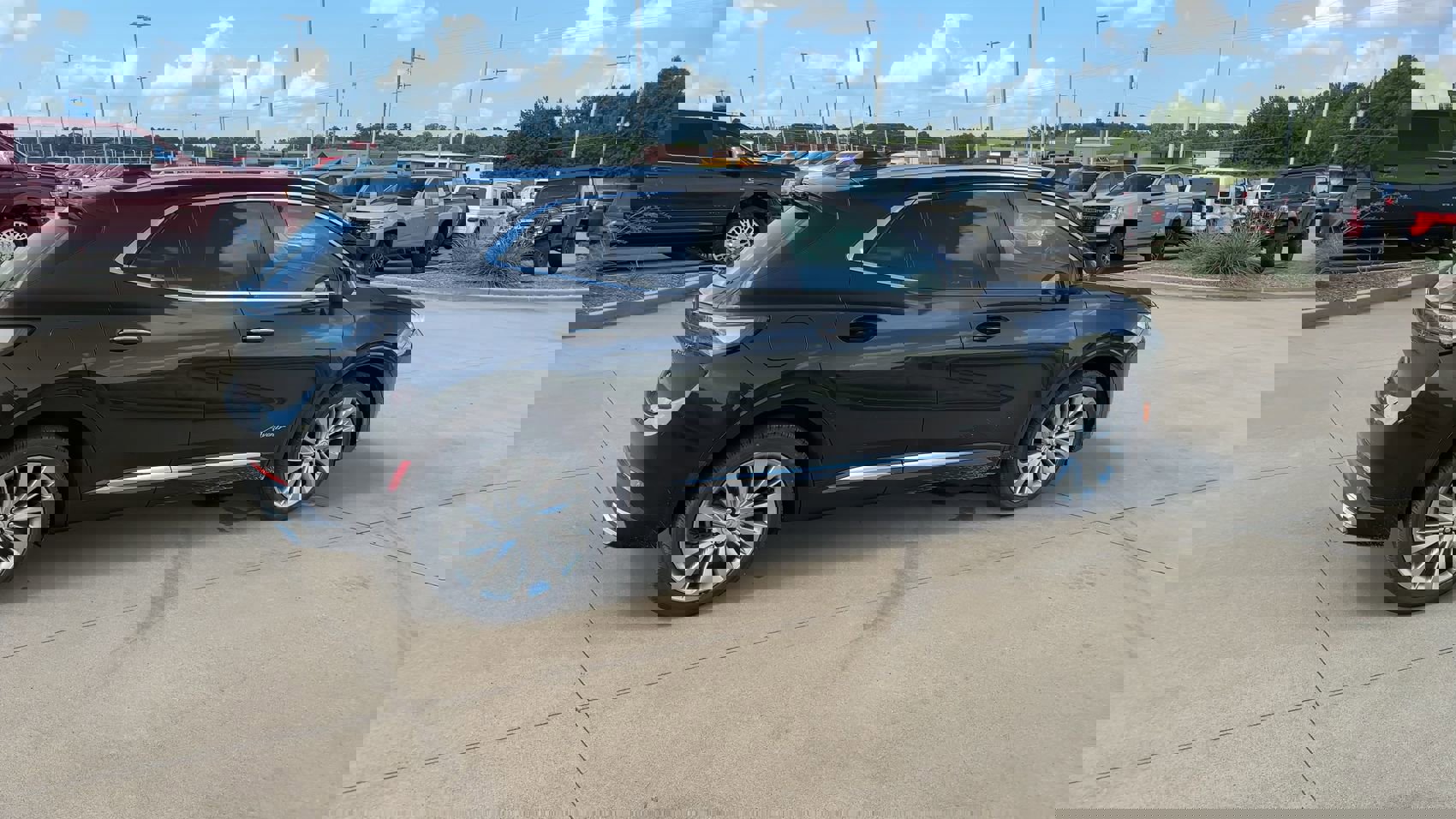 New 2025 Buick Envision Avenir image 8