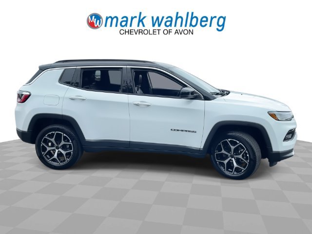 Used 2026 Jeep Compass Limited AWD/4WD image 9