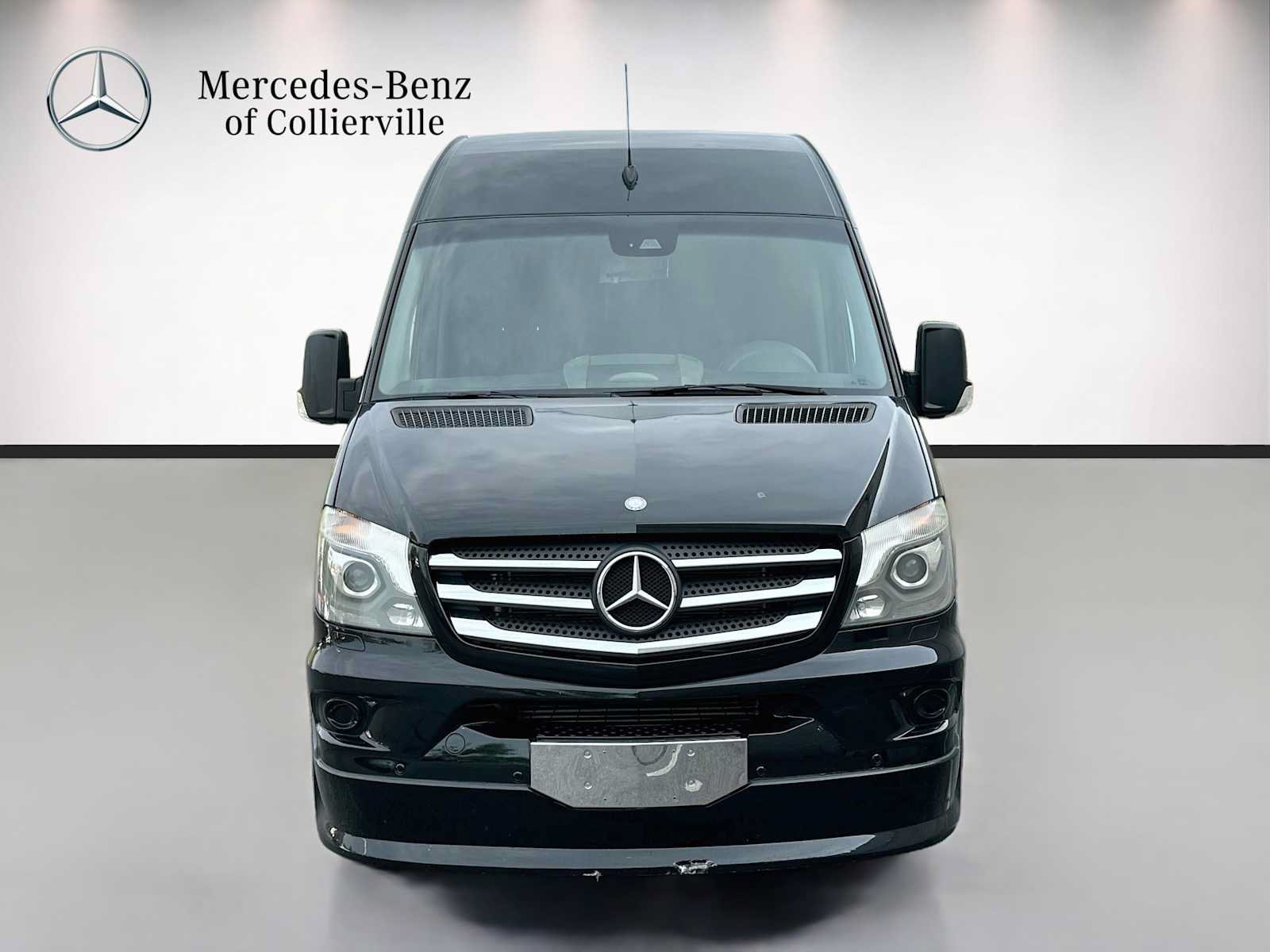 Used 2015 Mercedes-Benz Sprinter 2500 image 2