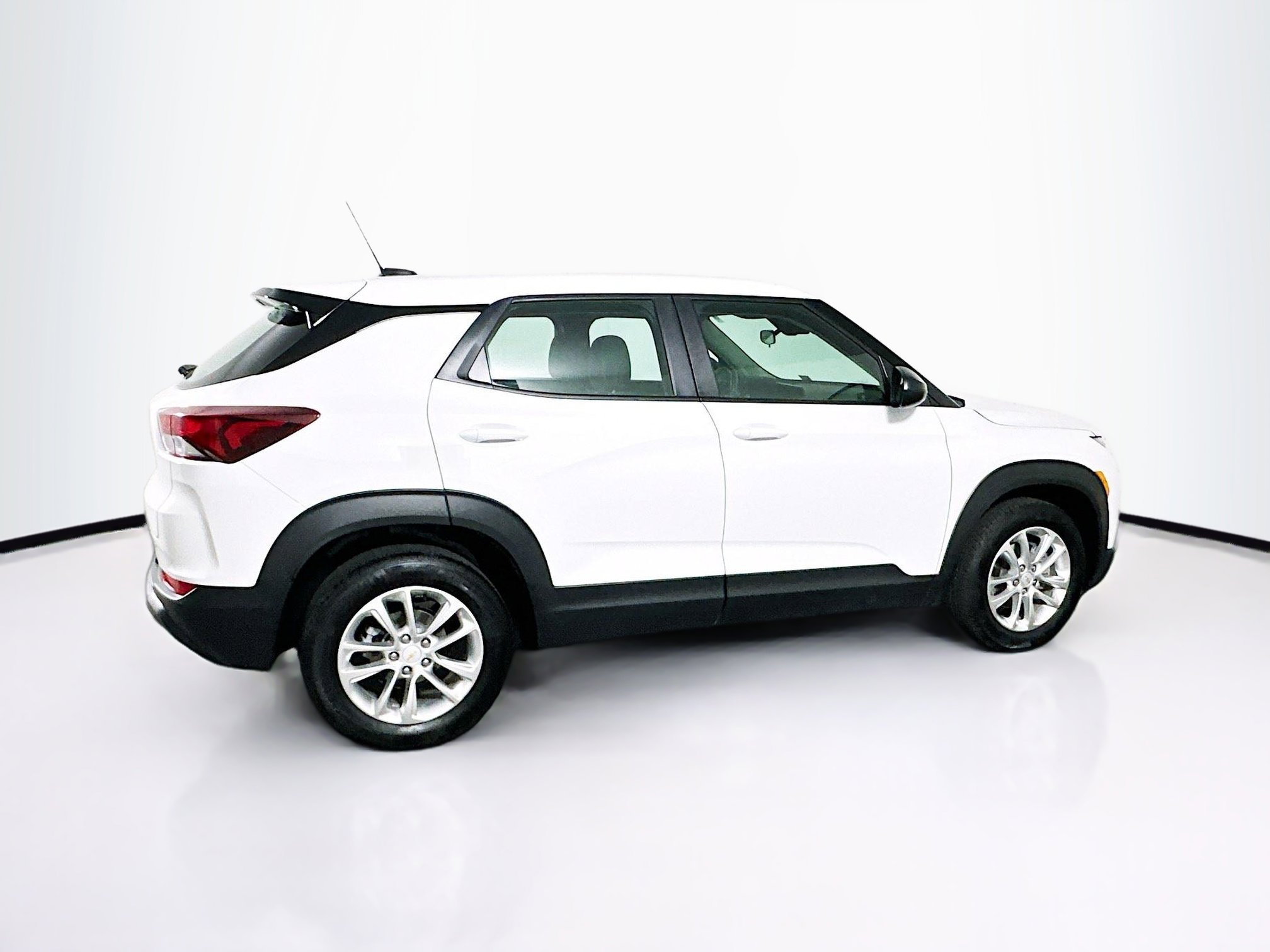 Used 2024 Chevrolet TrailBlazer LS image 10