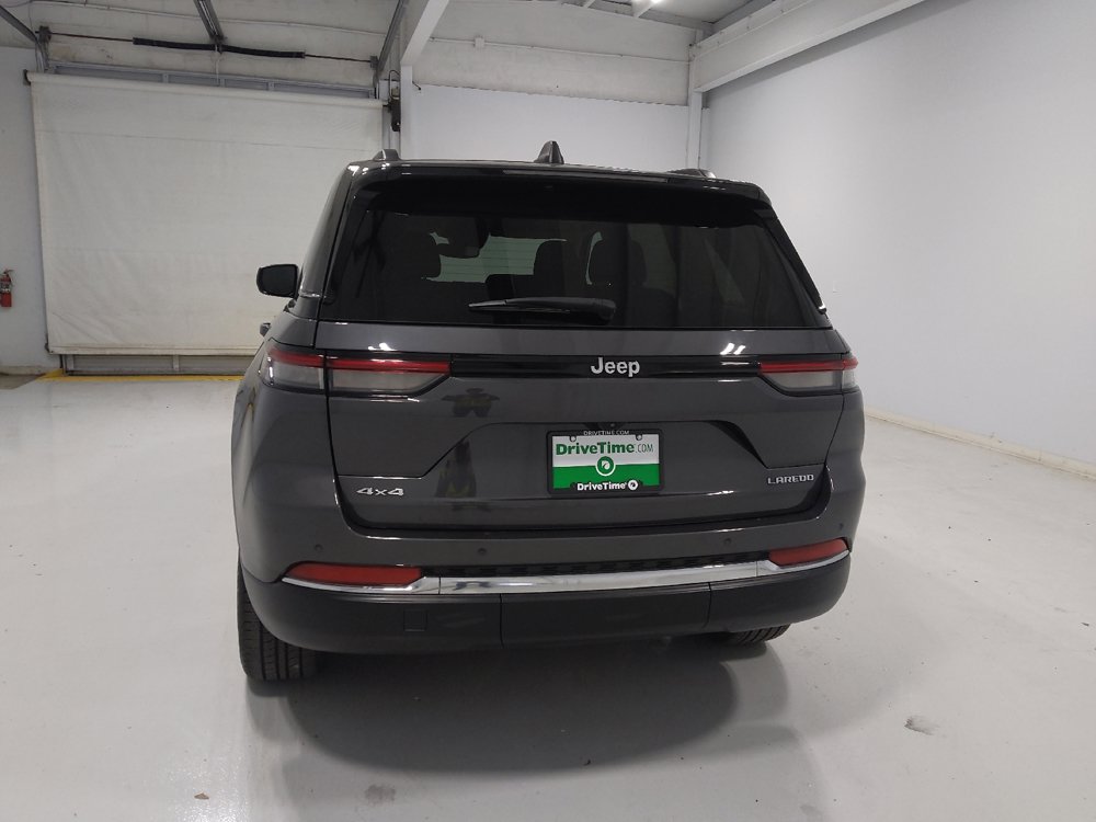 Used 2023 Jeep Grand Cherokee Laredo X AWD/4WD image 6