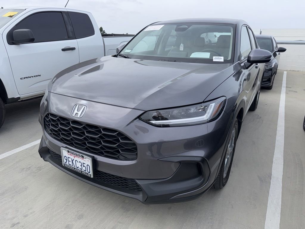 Used 2023 Honda HR-V LX image 2