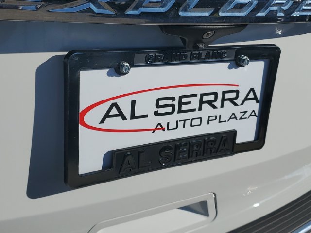 Used 2018 Ford Explorer XLT w/ Equipment Group 202A AWD/4WD image 6