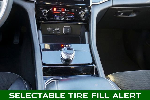 Used 2023 Jeep Grand Cherokee Altitude image 12