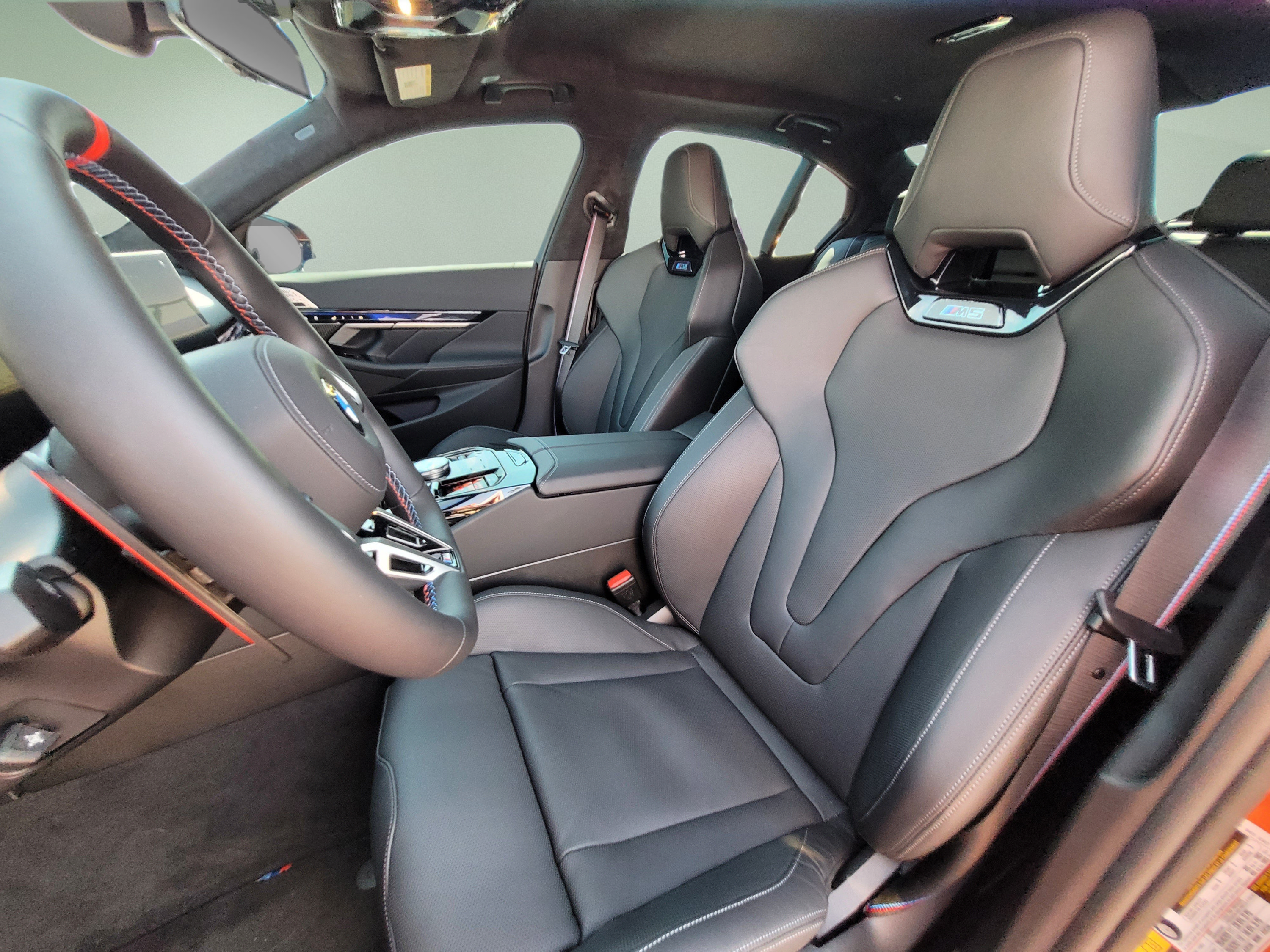 Used 2026 BMW M5 w/ Carbon Package AWD/4WD image 28