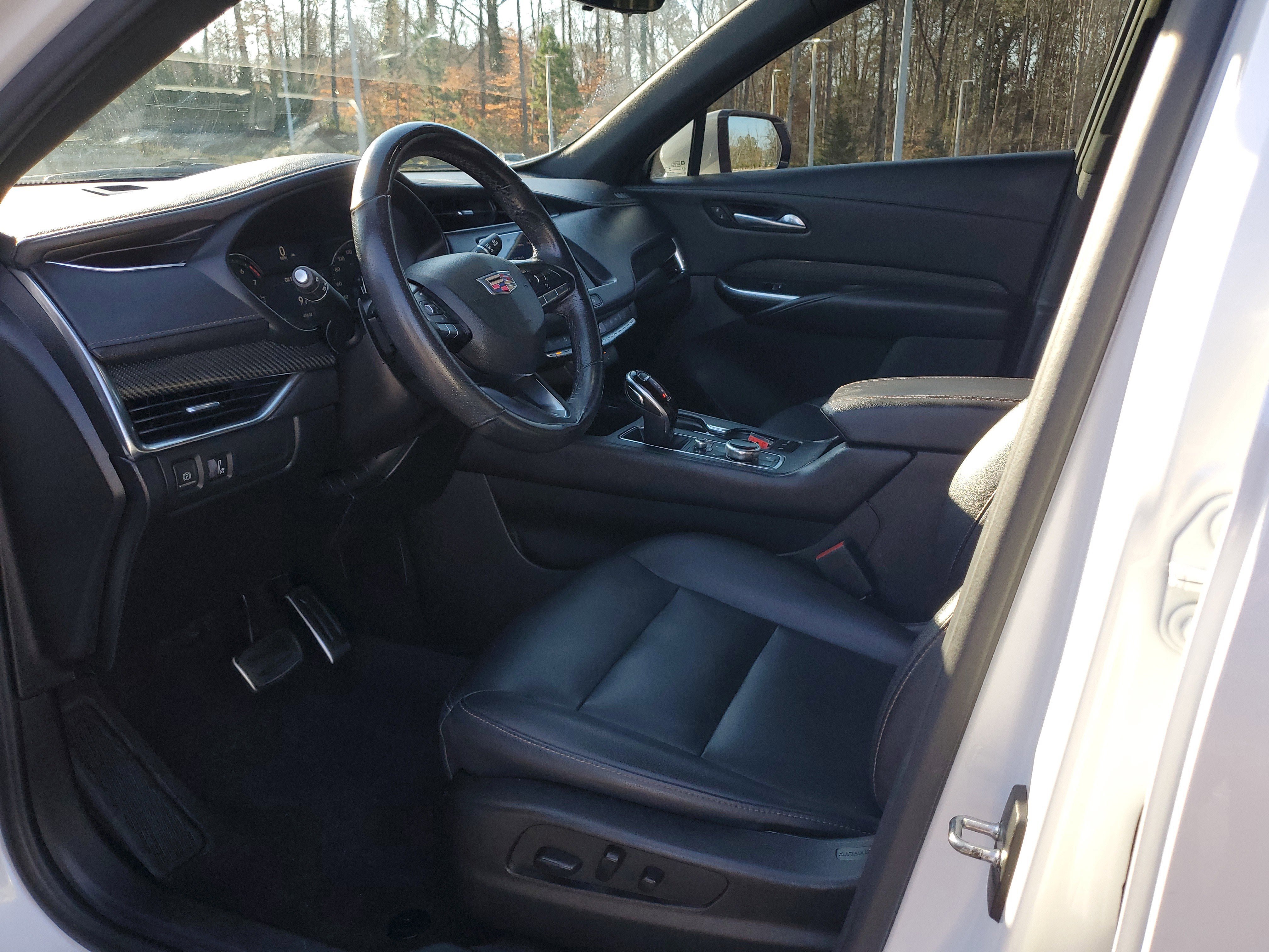 Used 2022 Cadillac XT4 Sport w/ Enhanced Visibility Package image 19