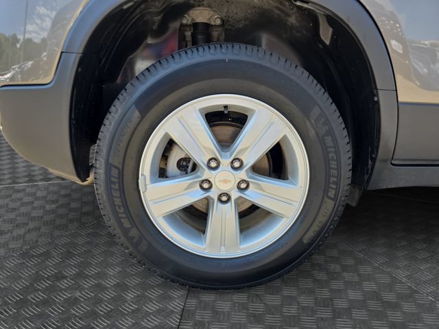 Used 2022 Chevrolet Trax LT w/ Driver Confidence Package AWD/4WD image 35