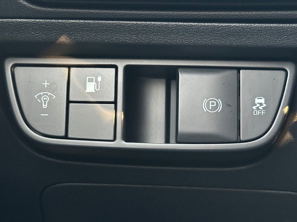 Used 2023 Kia EV6 Light image 32