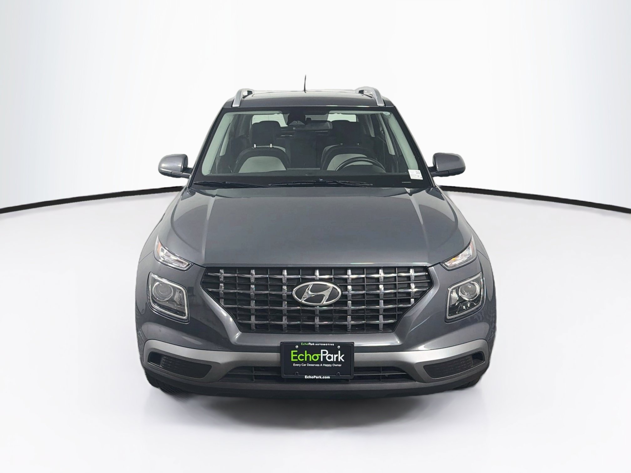 Used 2025 Hyundai Venue SEL FWD image 2