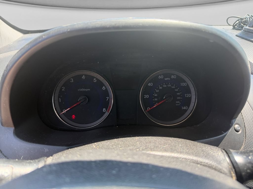 Used 2014 Hyundai Accent GS FWD image 14