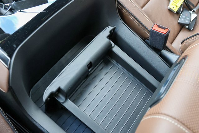 New 2026 Chevrolet Suburban High Country image 26