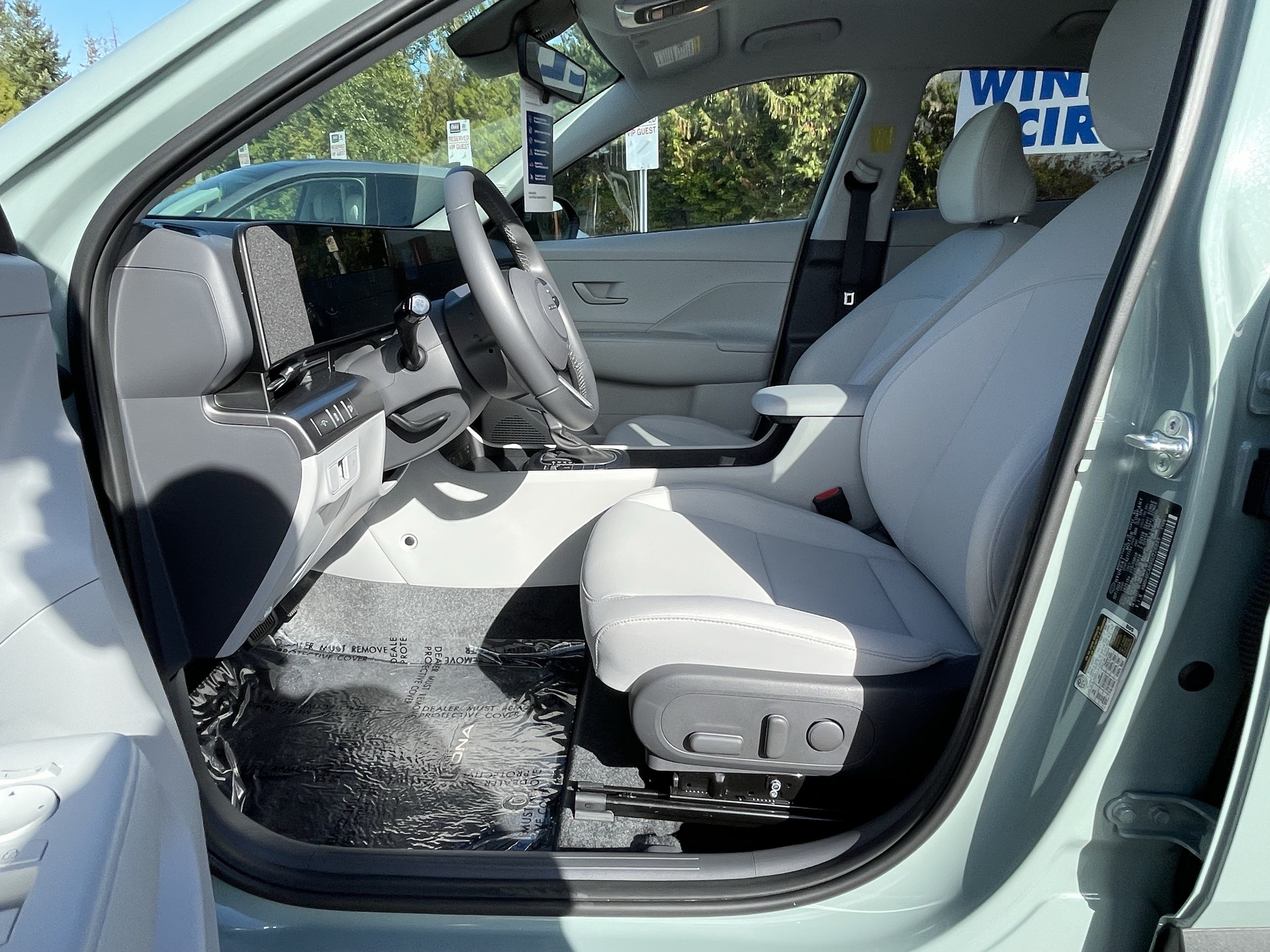 Used 2025 Hyundai Kona SEL AWD/4WD image 11