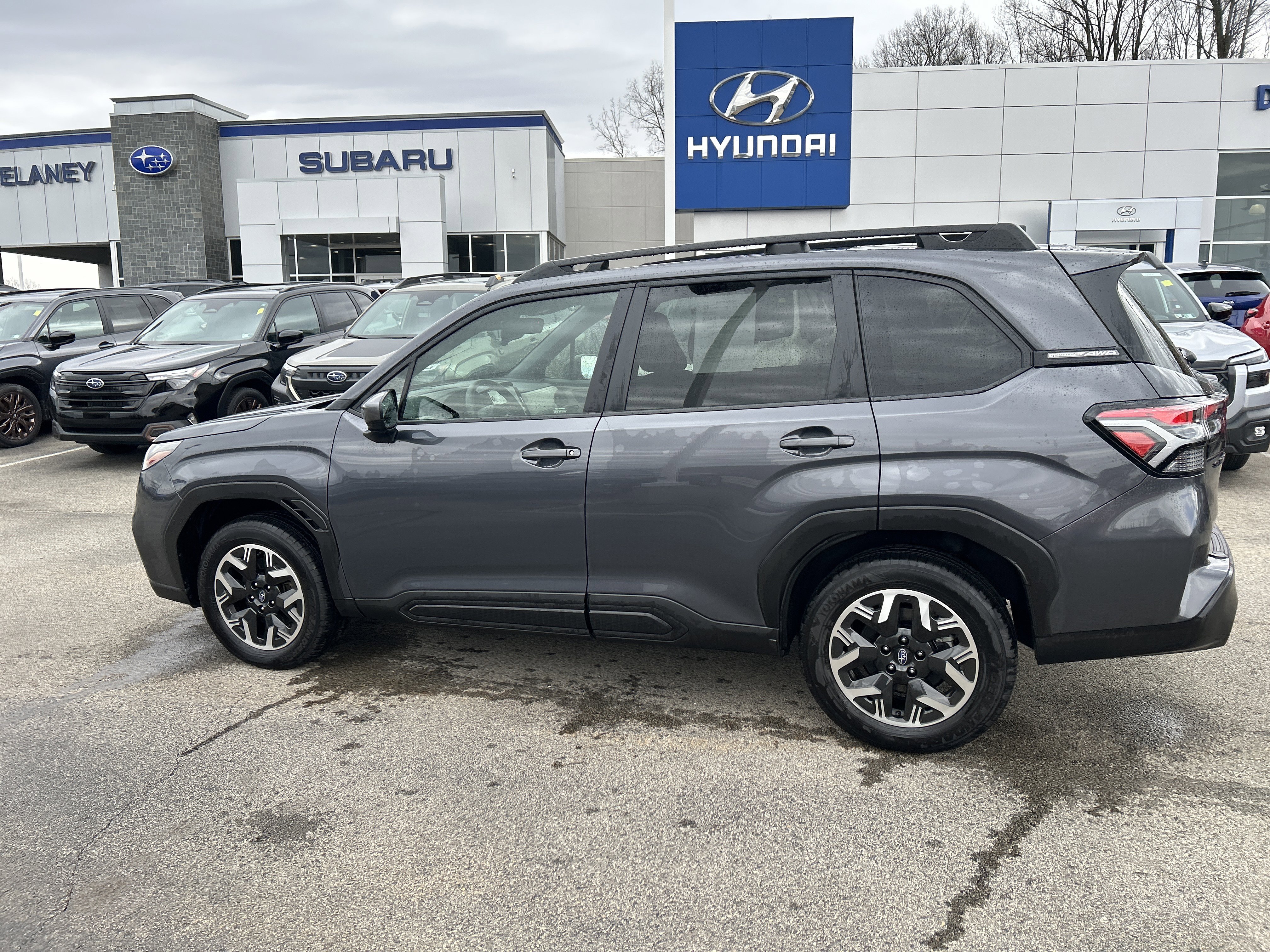 Used 2025 Subaru Forester Premium w/ Convenience Package #1 image 15