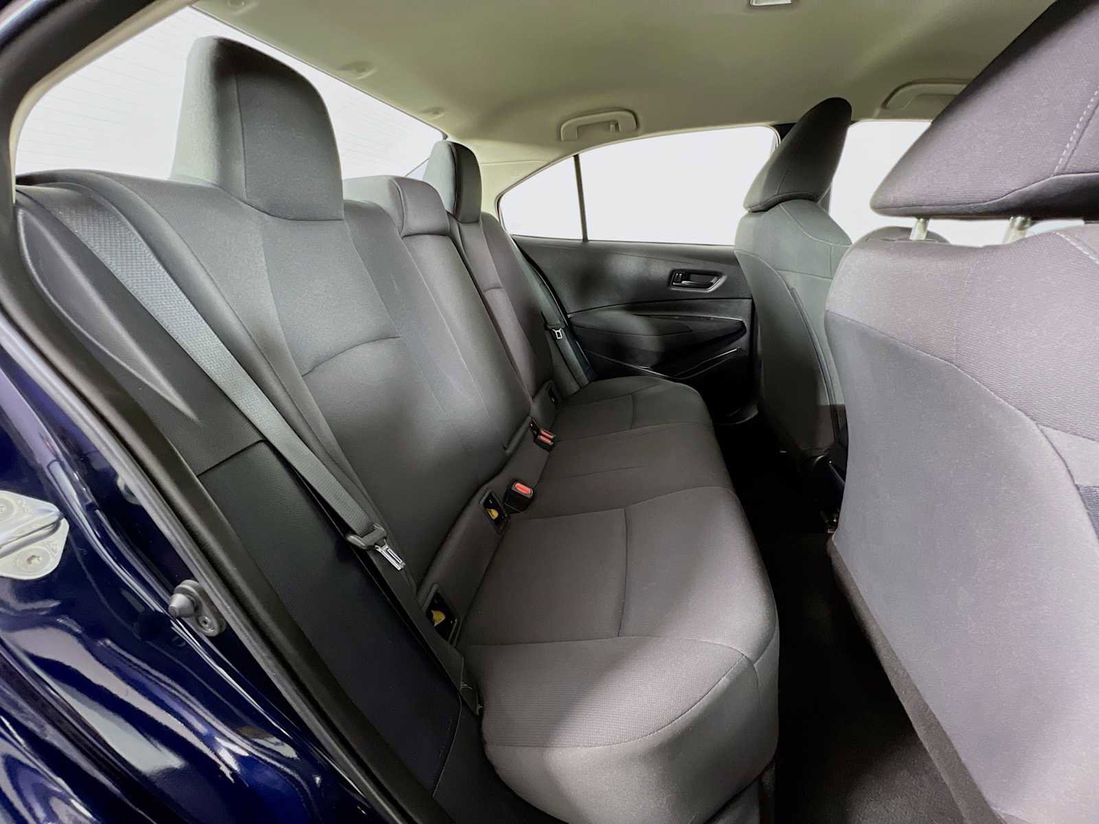 Used 2022 Toyota Corolla LE image 25