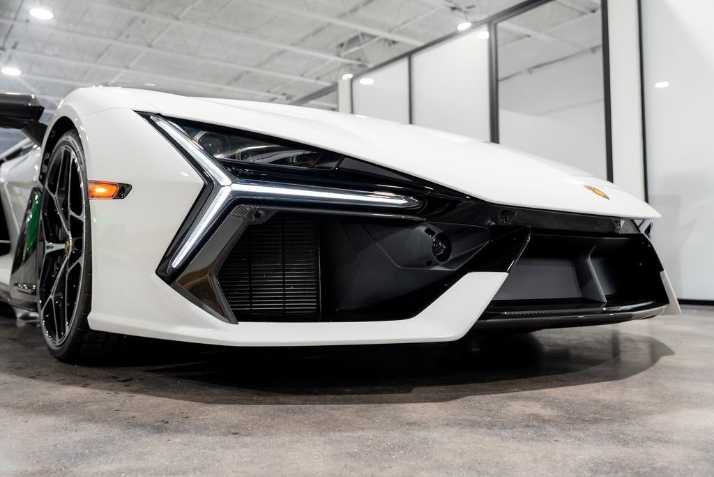 Used 2025 Lamborghini Revuelto AWD/4WD image 14