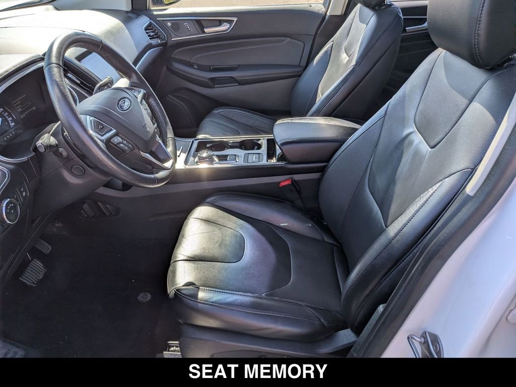 Used 2019 Ford Edge Titanium w/ Equipment Group 301A AWD/4WD image 20