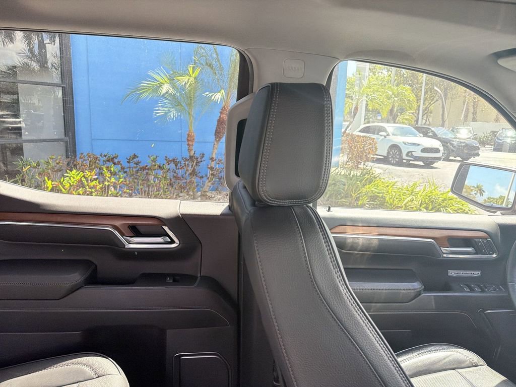 Used 2023 GMC Sierra 1500 Denali w/ Technology Package image 16