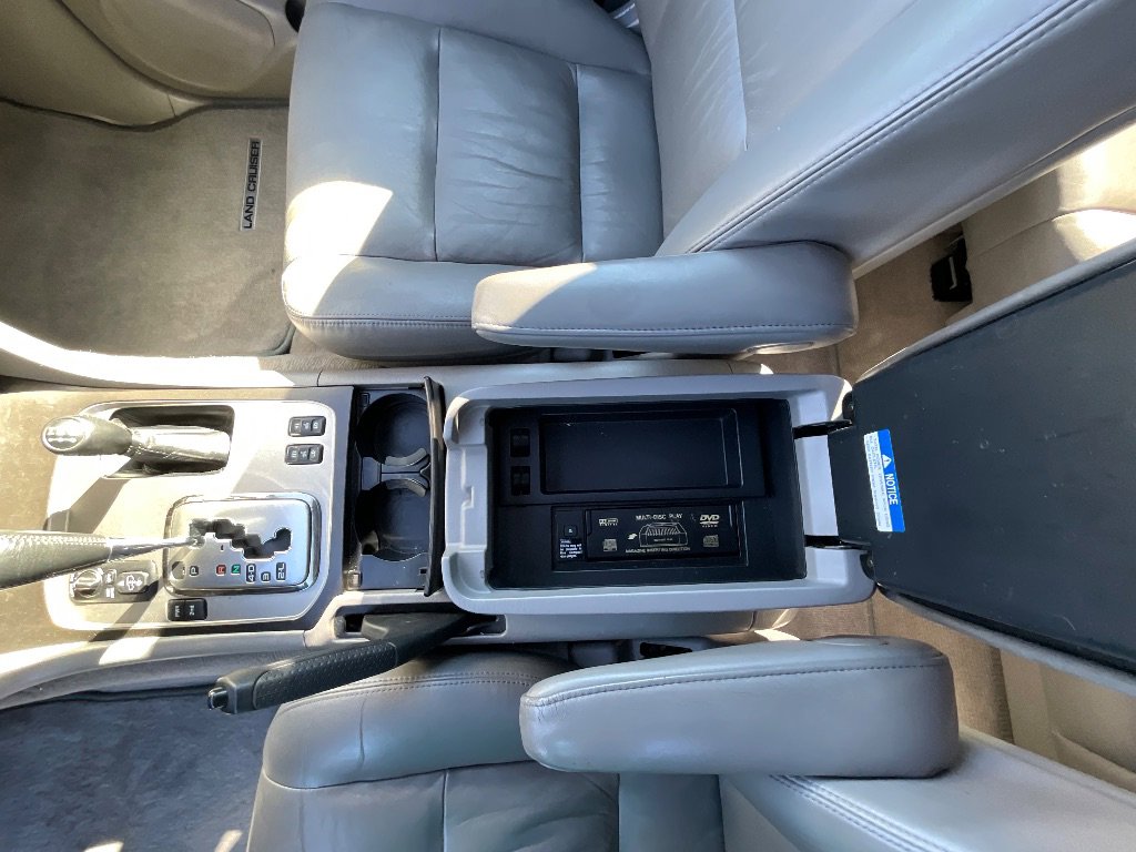 Used 2006 Toyota Land Cruiser image 25