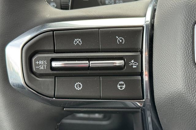 New 2026 GMC Yukon Elevation image 30