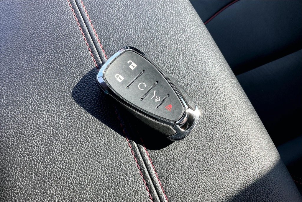 Used 2023 Chevrolet Equinox RS w/ RS Leather Package FWD image 39