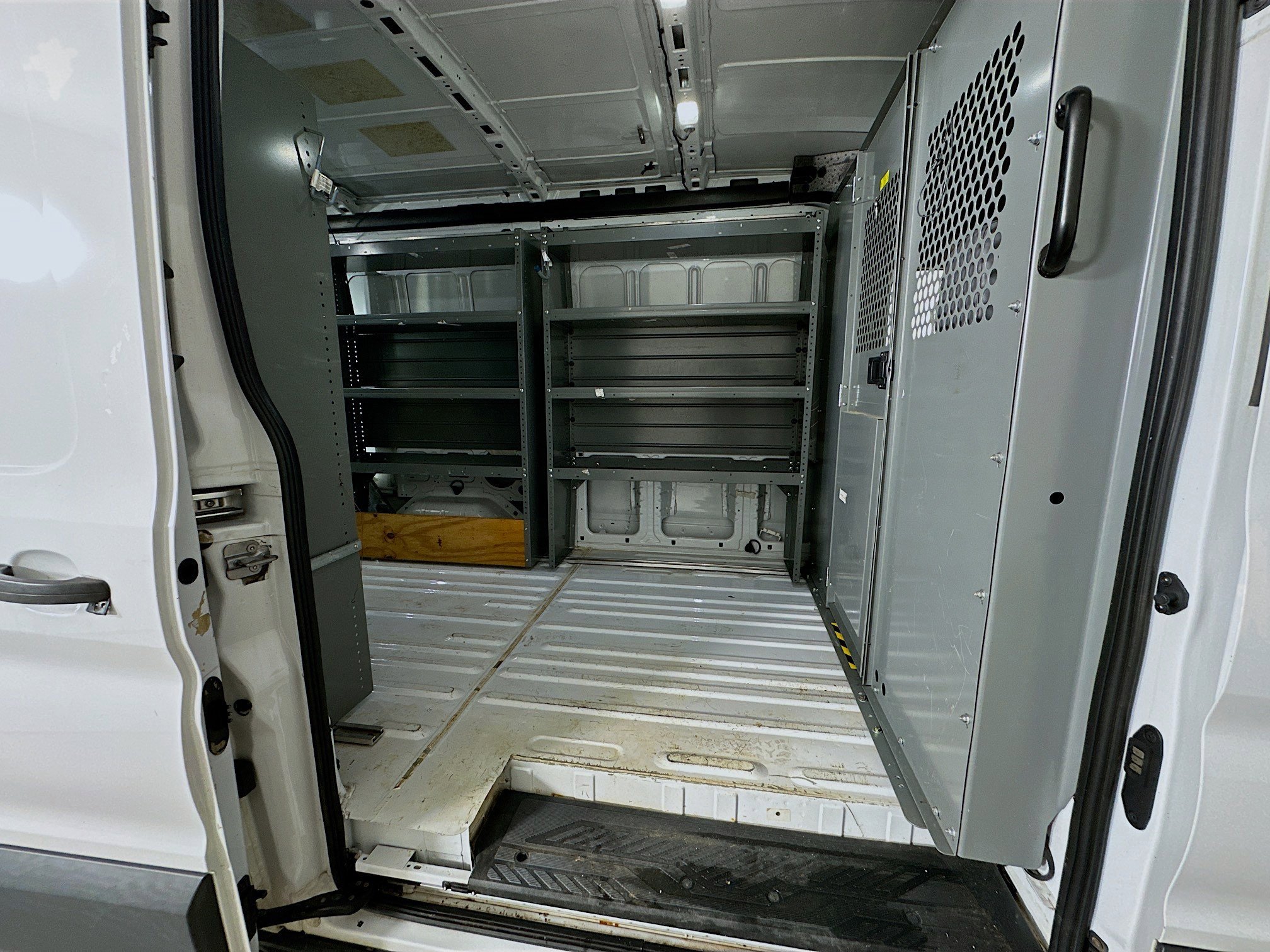 Used 2016 Ford Transit 150 130 Medium Roof image 24