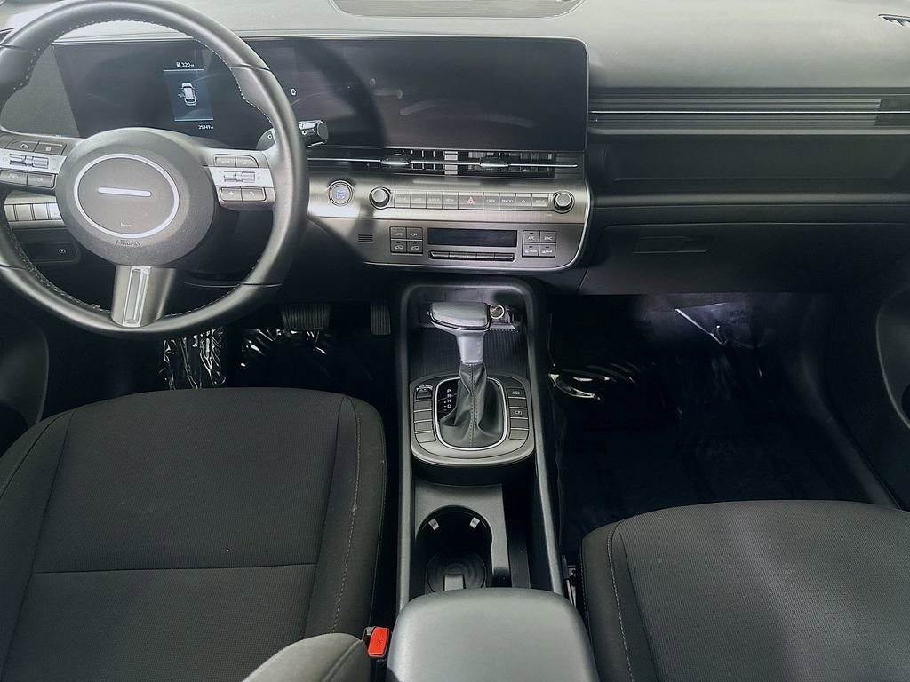 Used 2025 Hyundai Kona SEL FWD image 18