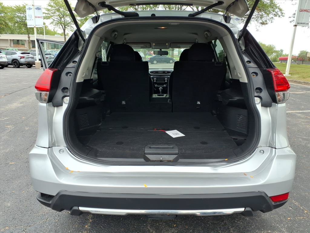 Used 2017 Nissan Rogue SV AWD/4WD image 27
