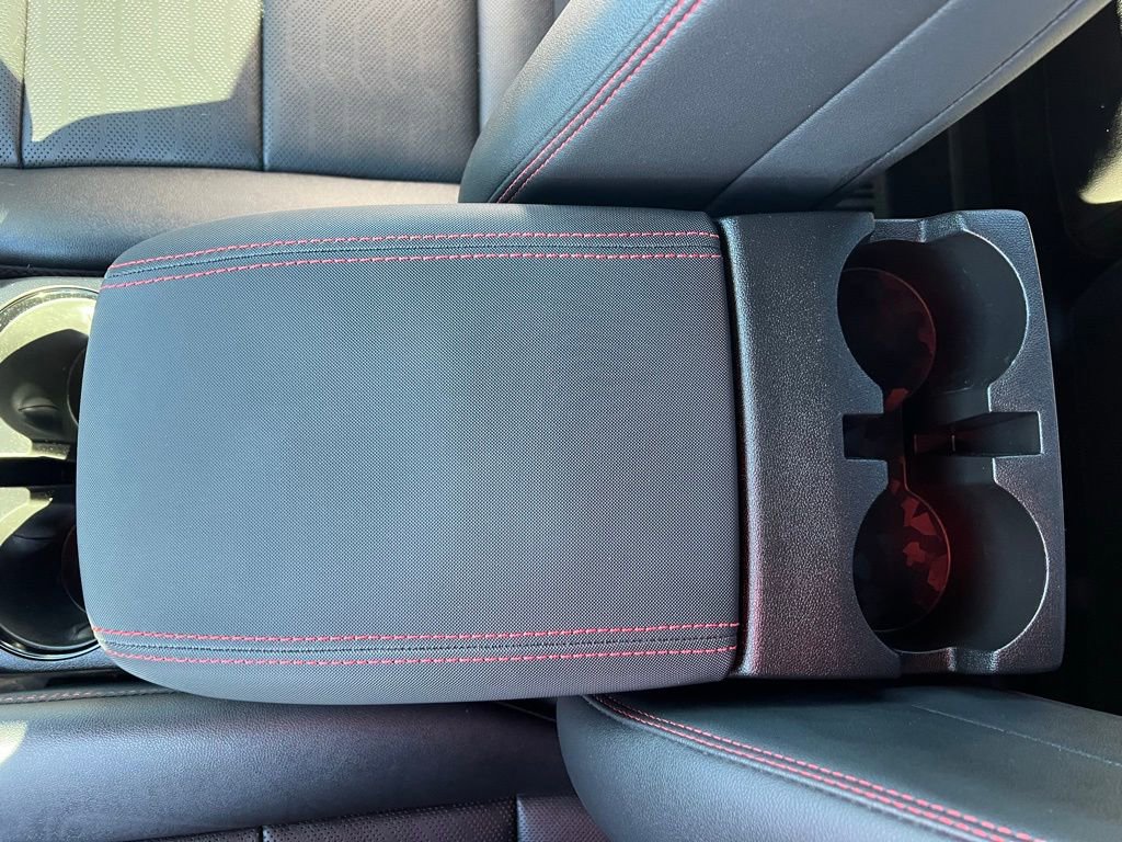 Used 2025 Chevrolet Colorado Z71 w/ Technology Package image 31