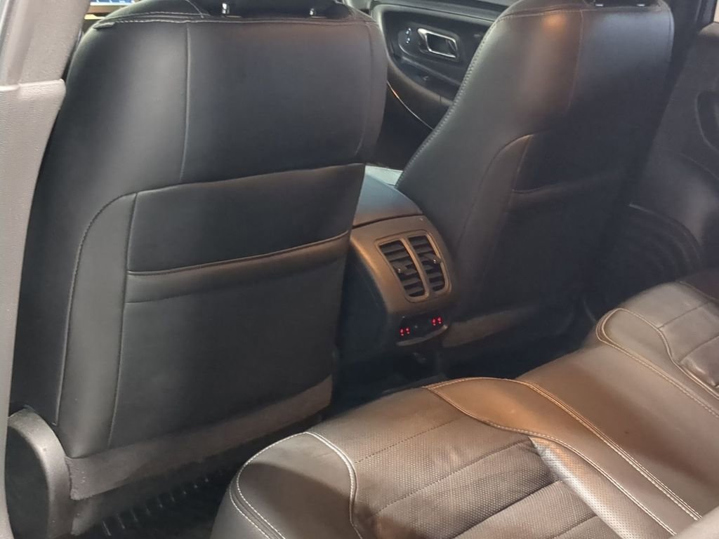Used 2018 Ford Taurus SHO image 31