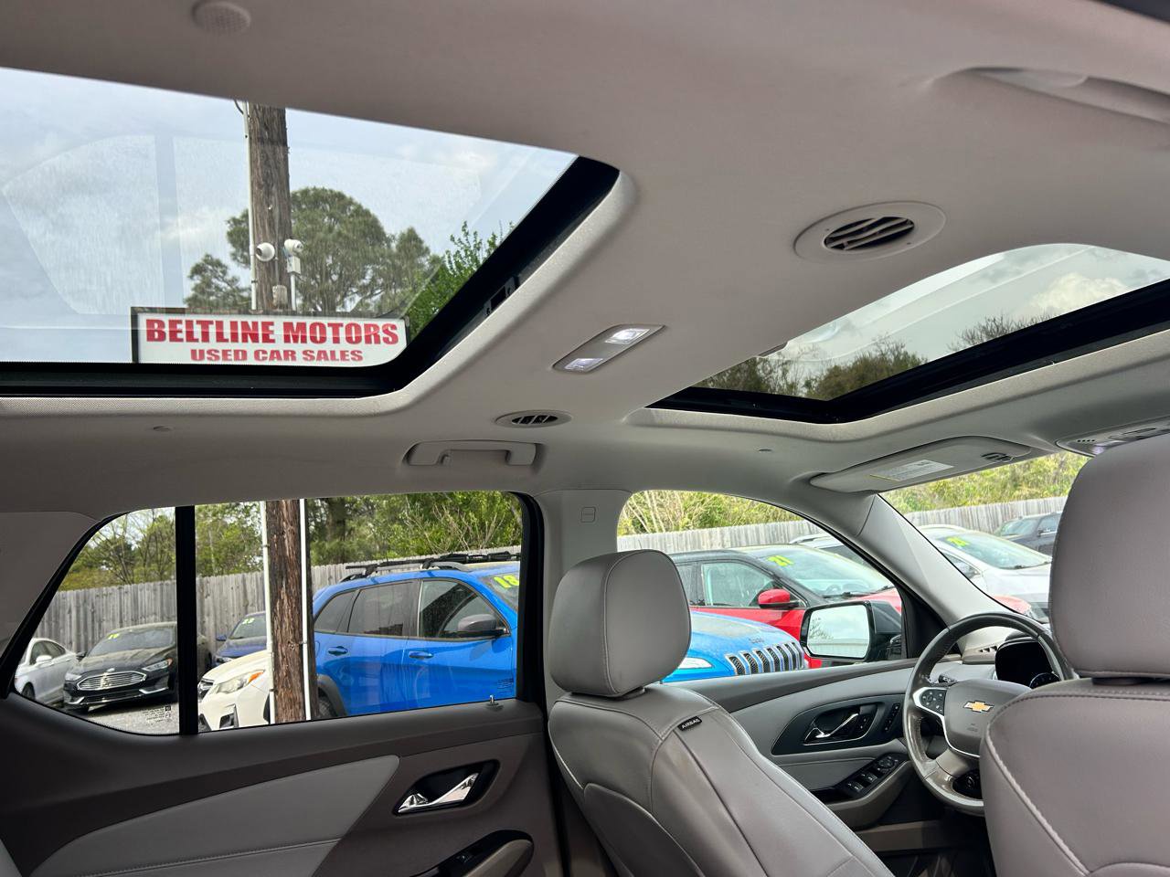 Used 2019 Chevrolet Traverse Premier w/ Driver Confidence II Package image 13