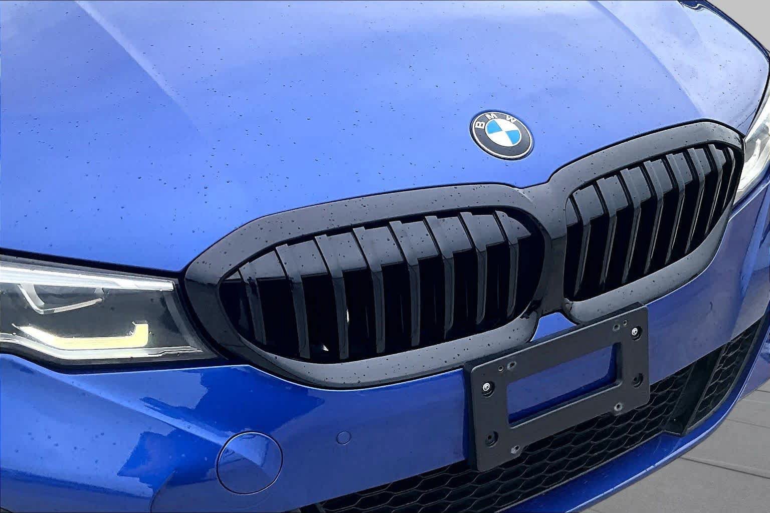 Used 2020 BMW 330i Sedan w/ M Sport Package RWD image 28