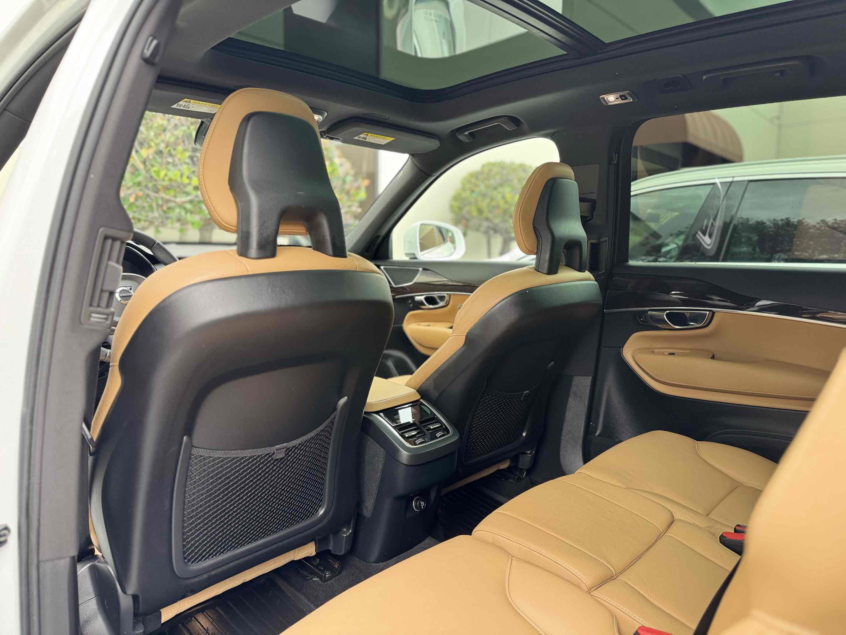Used 2018 Volvo XC90 T6 Momentum w/ Convenience Package AWD/4WD image 38