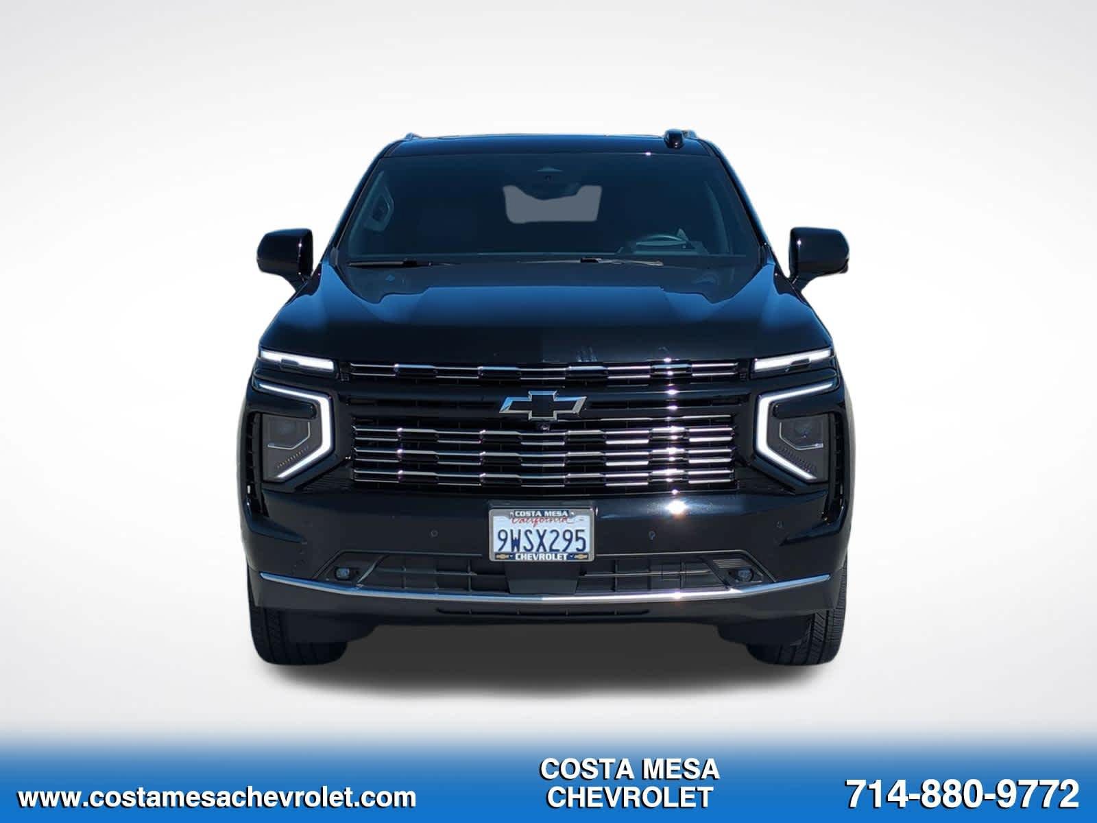 Used 2026 Chevrolet Suburban High Country AWD/4WD image 2