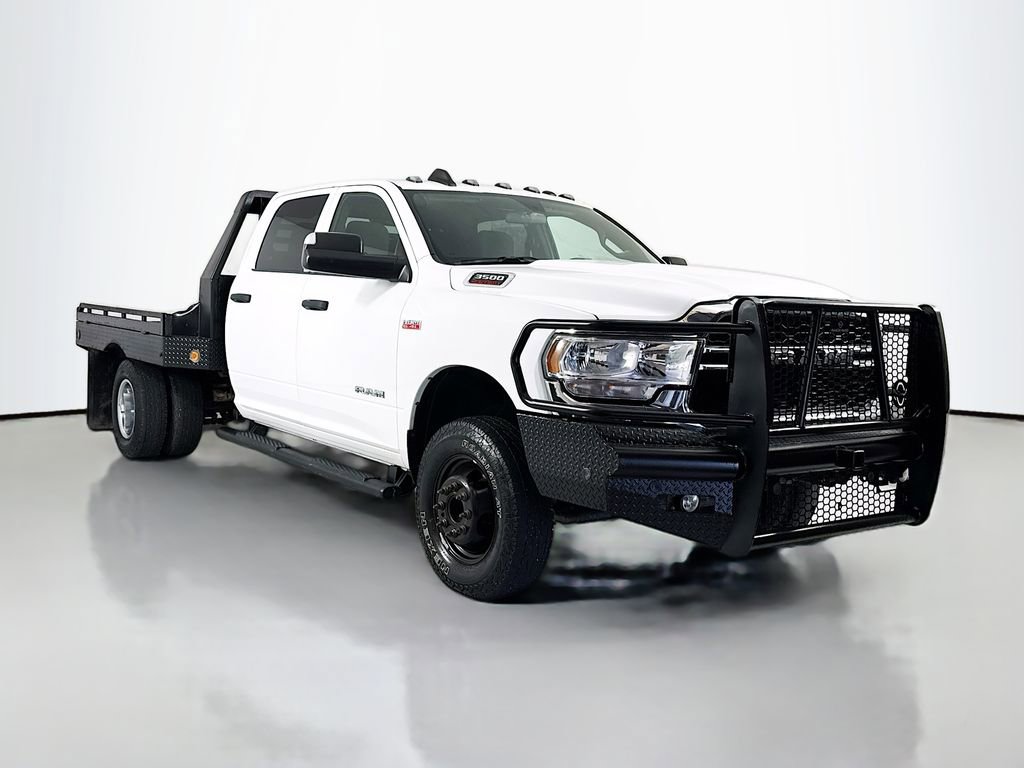 Used 2022 RAM 3500 Tradesman w/ Chrome Appearance Group AWD/4WD image 3