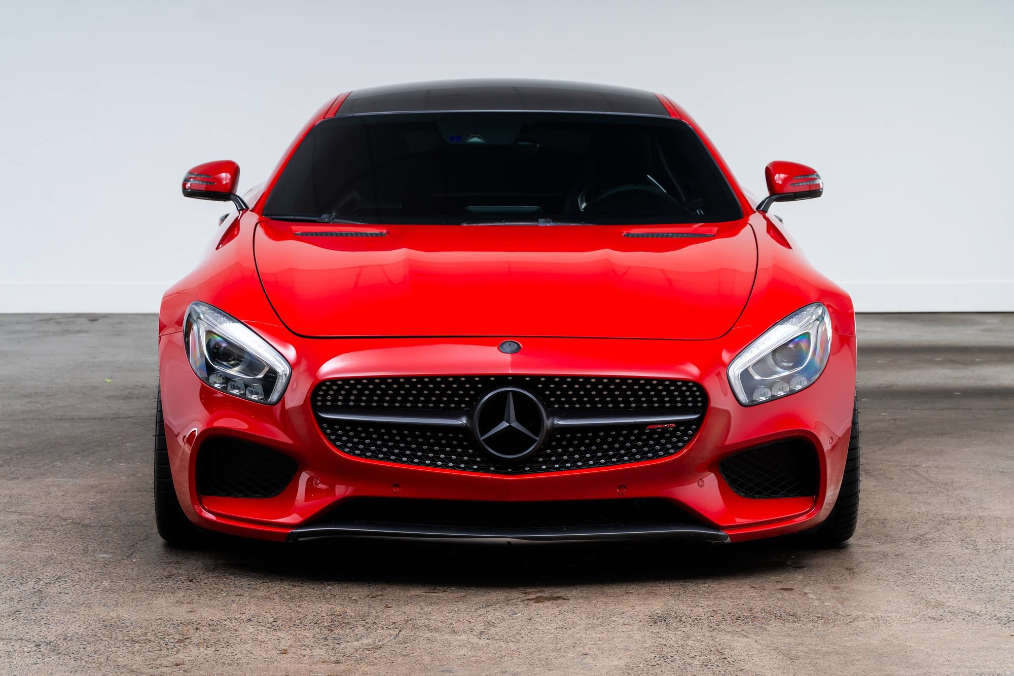 Used 2017 Mercedes-Benz AMG GT S w/ Exclusive Interior Package image 3