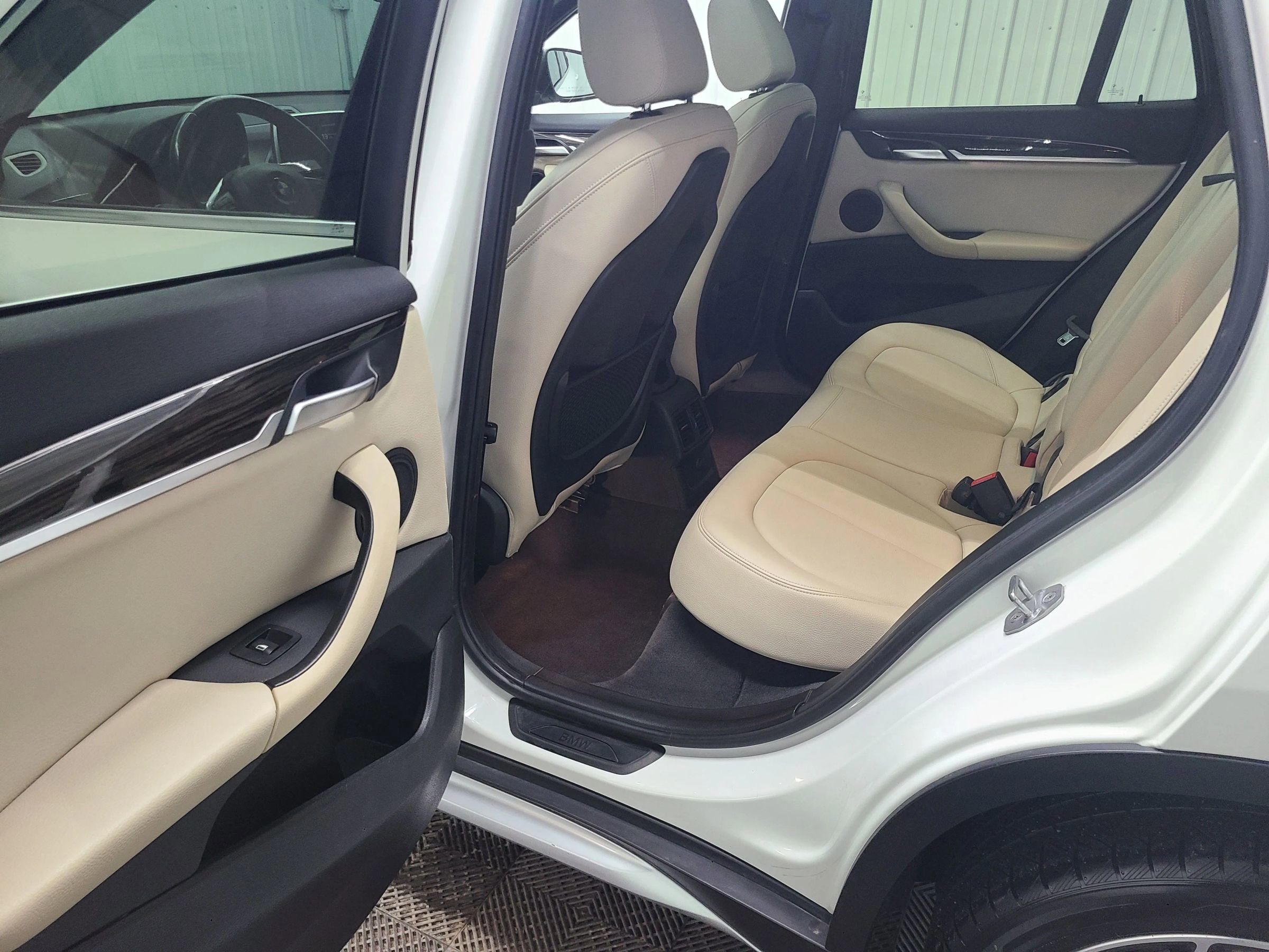 Used 2018 BMW X1 xDrive28i w/ Convenience Package image 36