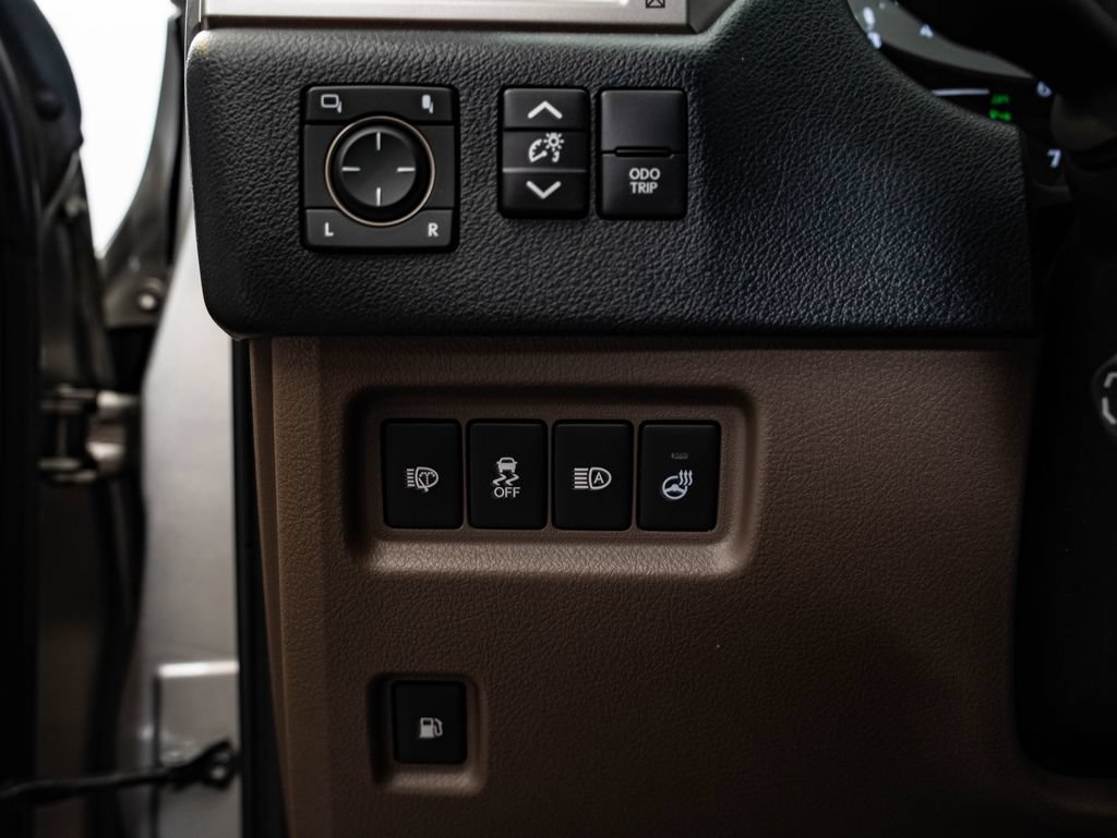 Certified 2023 Lexus GX 460 Premium w/ Accessory Package AWD/4WD image 43
