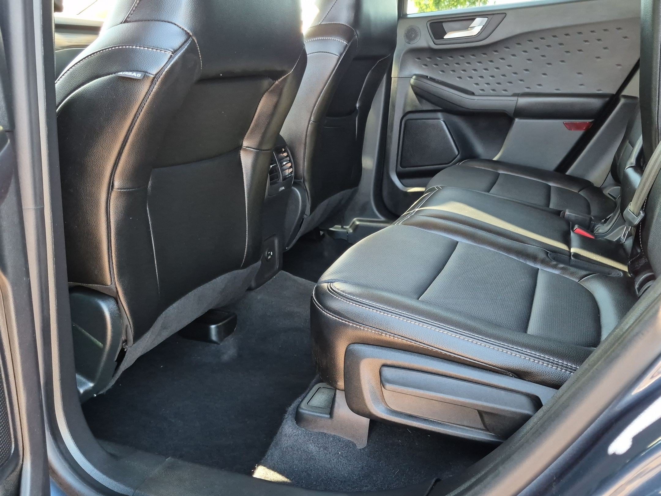 Used 2020 Ford Escape Titanium AWD/4WD image 24