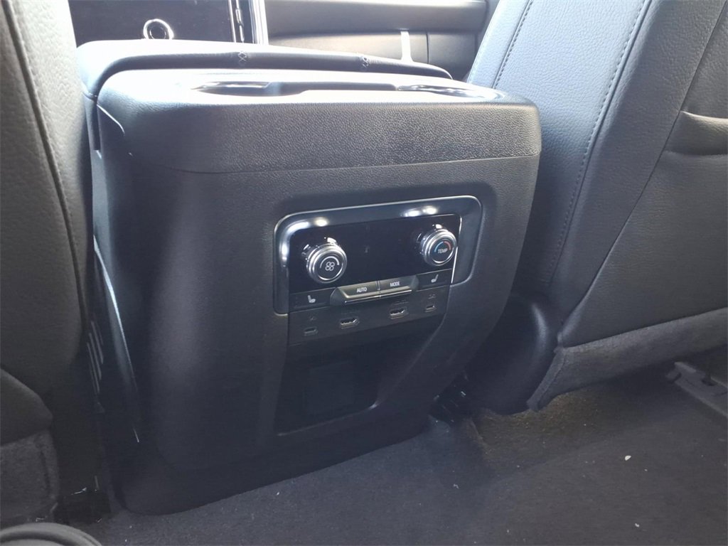 New 2026 GMC Yukon Denali w/ Denali Reserve Package image 7