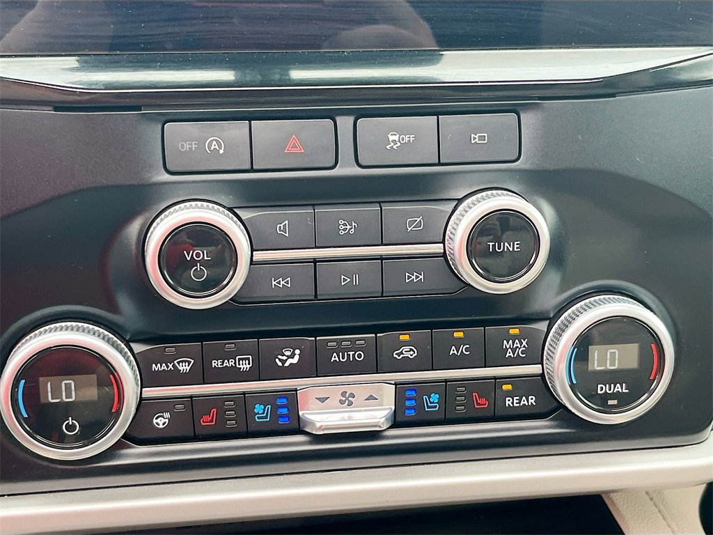 Used 2024 Ford Expedition Limited image 16