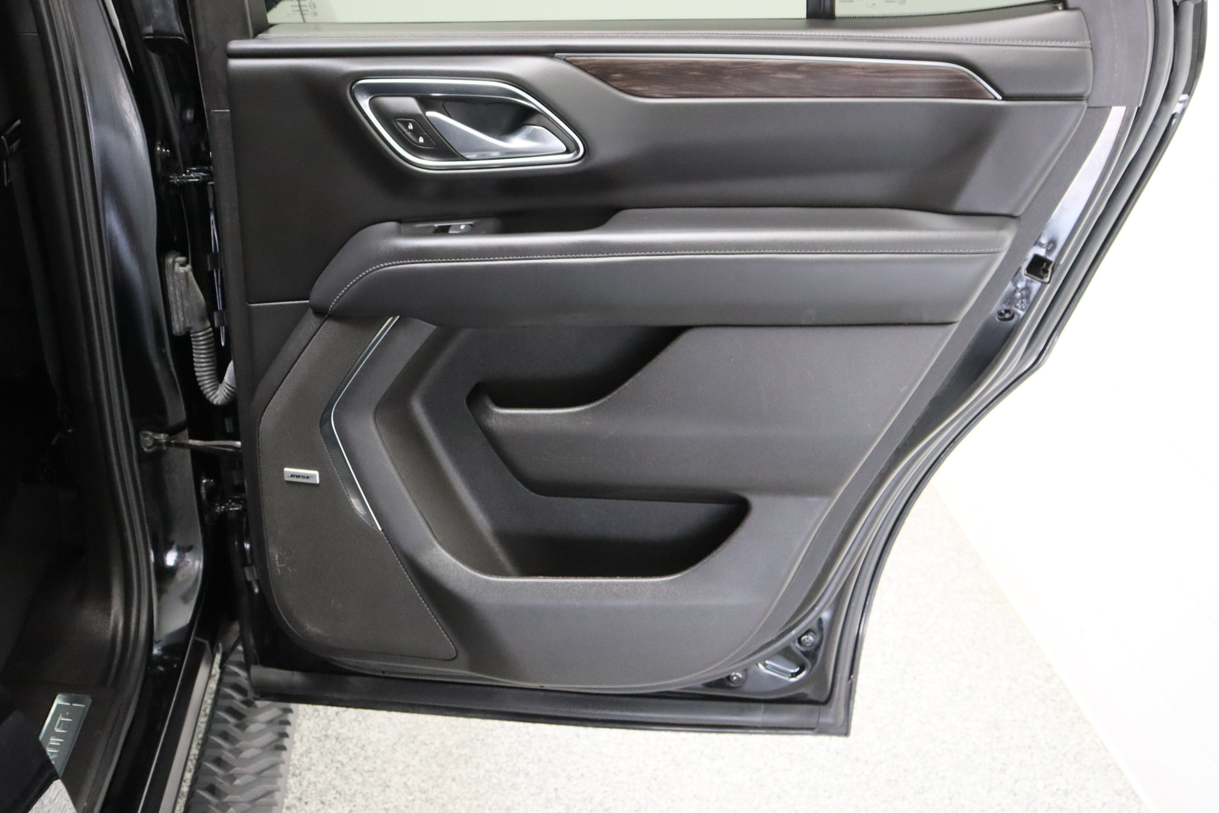 Used 2024 Chevrolet Tahoe Z71 w/ Z71 Off-Road Package AWD/4WD image 37